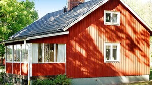 Exterior - 4 Person Holiday Home in Mörlunda (Mörlunda)