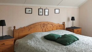 Room - 4 Person Holiday Home in Mörlunda (Mörlunda)