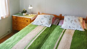 3 bedrooms, individually furnished, bed sheets
