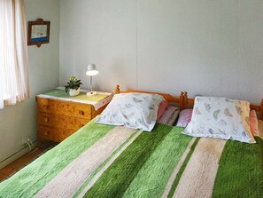 3 bedrooms, individually furnished, bed sheets
