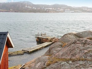 Beach - 4 Person Holiday Home in Hamburgsund (Hamburgsund)
