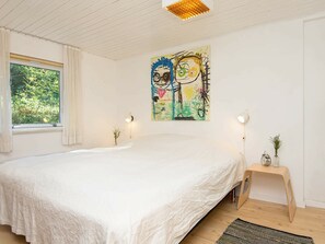 3 Schlafzimmer, Babybetten