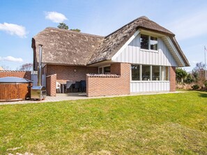 Exterior - 6 Person Holiday Home in Blavand (Blavand)