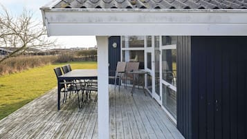 Rumah | Tempat makan outdoor
