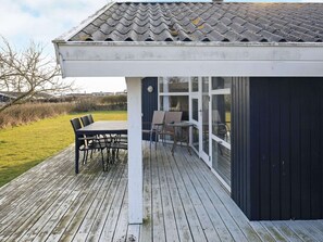 House | Outdoor dining - 6 Person Holiday Home in Ebberup (Ebberup)