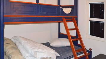 Casa | 4 quartos, individualmente mobiliados