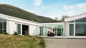 House | Lake view