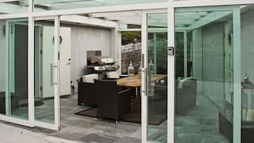 House | Outdoor dining