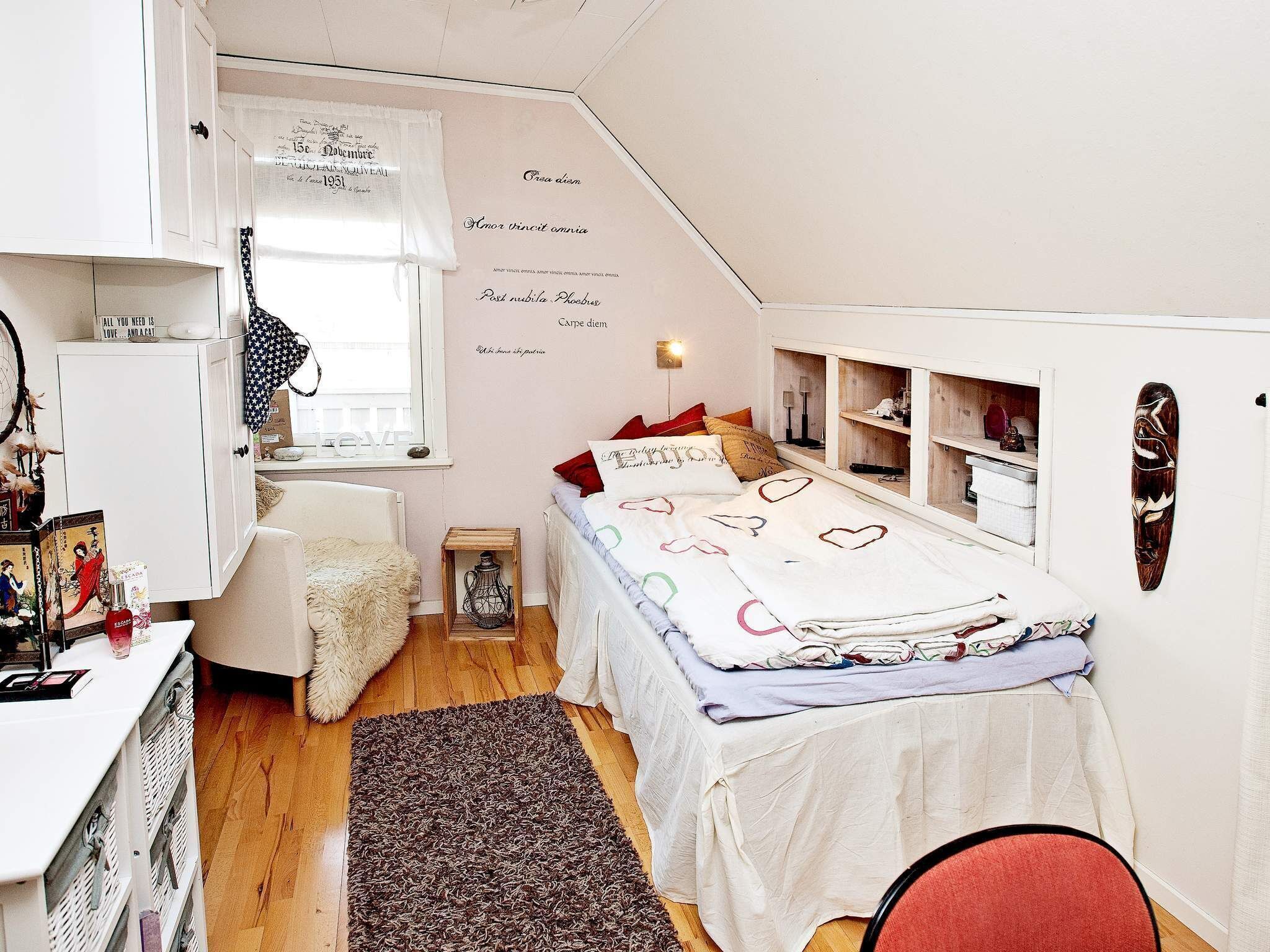 3 bedrooms, individually furnished