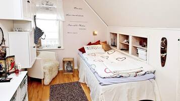 3 bedrooms, individually furnished