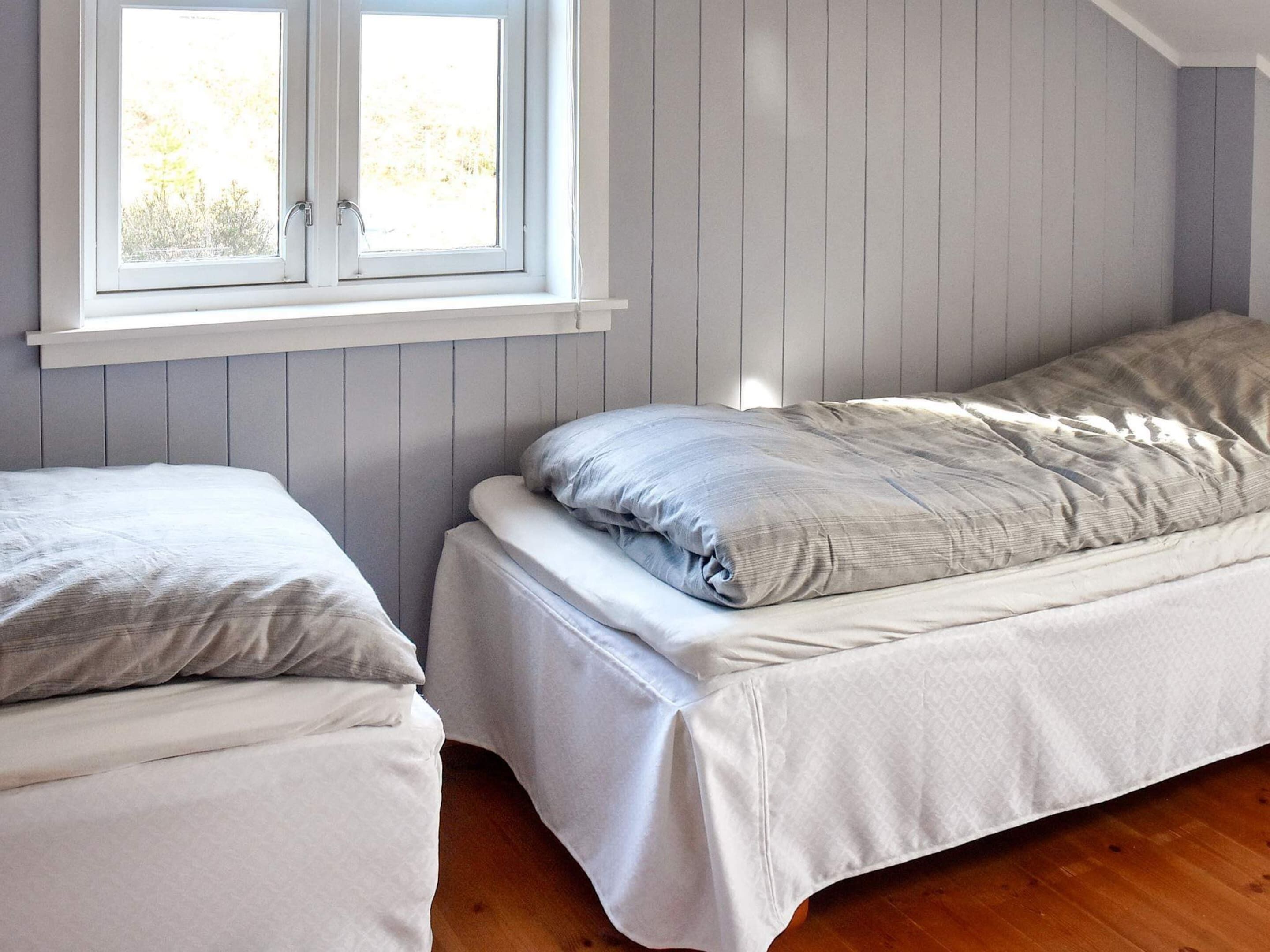 5 bedrooms, individually furnished