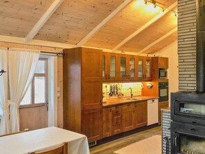 House | Private kitchen - 4 Star Holiday Home in Frei (Kristiansund)