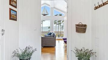 2 bedrooms, individually furnished