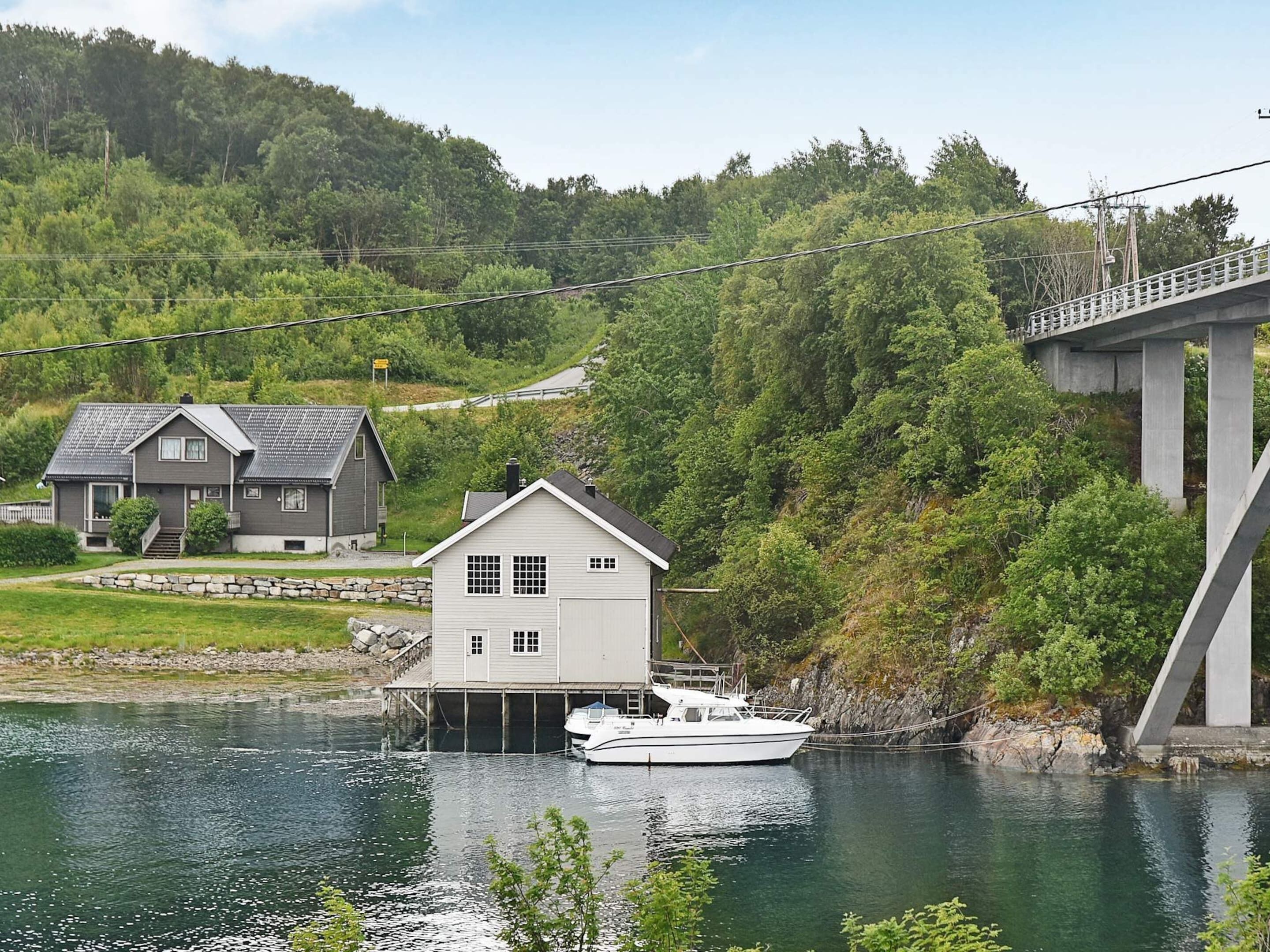 المنشأة من الخارج