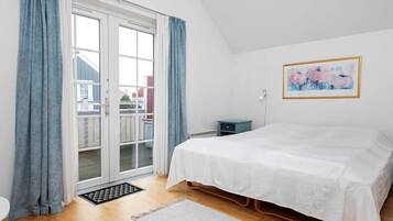 2 bedrooms