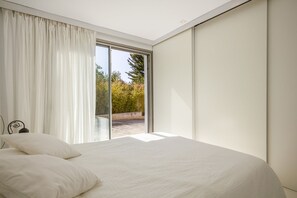 2 bedrooms, Internet, bed sheets