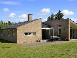 Exterior - Cozy Holiday Home in Norre Nebel With Private Whirlpool (Norre Nebel)