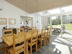 Dining - Cozy Holiday Home in Norre Nebel With Private Whirlpool (Norre Nebel)