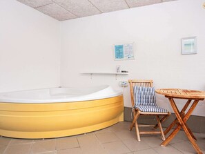House | Spa treatment - 8 Person Holiday Home in Ebeltoft-by Traum (Ebeltoft)