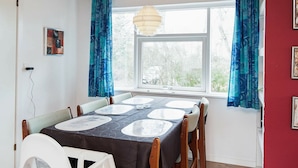 Dining - Charming Holiday Home in Glesborg Near Sea (Glesborg)