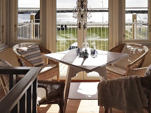 House | Water view