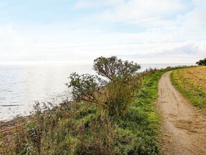 Property grounds - Relaxed Holiday Home in Nysted near Sea (Nysted)