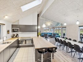 独立别墅 | 私人厨房 | 高脚椅