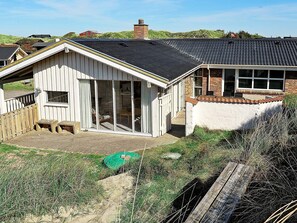 Exterior - Restful Holiday Home With Indoor Pool in Hvide Sande (Hvide Sande)