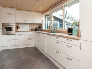 High chair - 10 Person Holiday Home in Glesborg-by Traum (Glesborg)