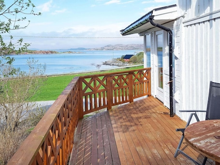 House | Lake view