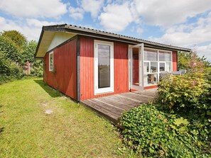 Exterior - Charming Holiday Home in Ebeltoft With Sauna (Ebeltoft)