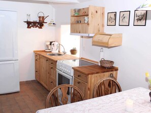 Private kitchen - 4 Person Holiday Home in Blavand (Blavand)
