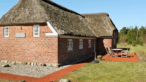 House | Exterior - 4 Person Holiday Home in Blavand (Blavand)