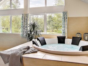 Spa treatment - 18 Person Holiday Home in Hojby (Hojby)