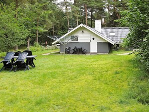 House | Outdoor dining - 5 Person Holiday Home in Hals-by Traum (Hals)