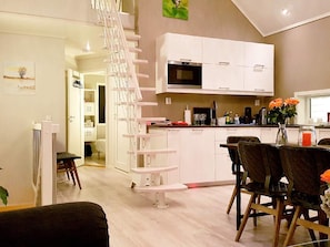 House | Dining - Holiday Home in BrattvÃ¥g (Ålesund)