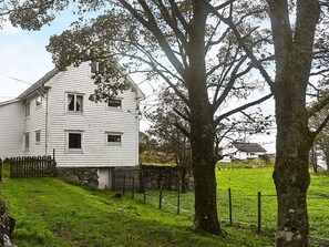 Exterior - 8 Person Holiday Home in Finnas (Bomlo)