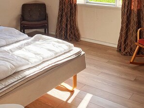 5 habitaciones y muebles diferentes