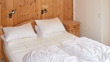 House | 3 bedrooms, individually furnished