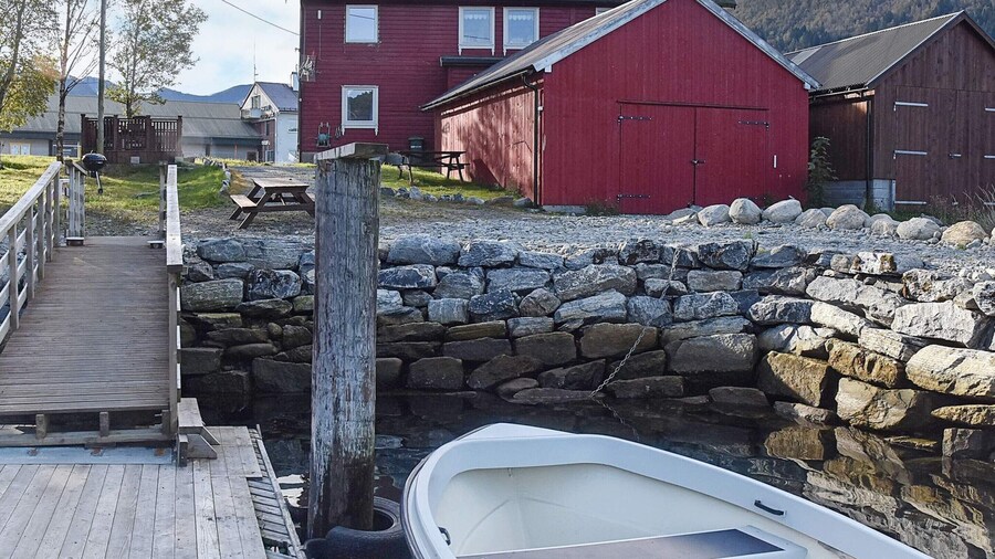 4 Person Holiday Home in Mandalen