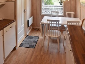 House | Dining - 4 Person Holiday Home in Mandalen (Rauma)