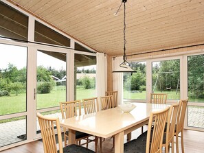Dining - Charming Holiday Home in Fjerritslev Jutland Near North Sea (Fjerritslev)