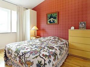 2 bedrooms, individually furnished