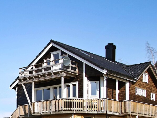 House | Exterior - 10 Person Holiday Home in Bygstad (Sunnfjord)