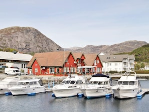 House | Marina