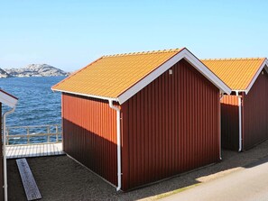 House | Exterior - Holiday Home in Skärhamn (Skaerhamn)