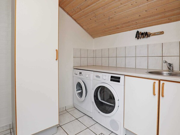 House | Interior - 8 Person Holiday Home in Harboore (Harboore)