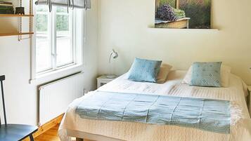 2 bedrooms, individually furnished, bed sheets