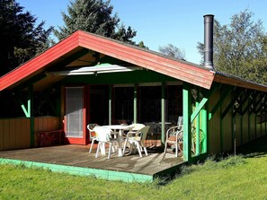 Exterior - Pleasant Holiday Home in Hals near Sea (Hals)