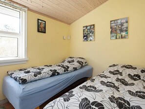 1 bedroom, cots/infant beds - Quaint Holiday Home in Sjællands near Beaches (Sjællands Odde)